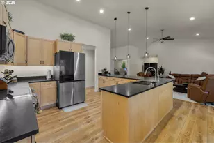 15943 Cascade Ln, La Pine, OR 97739 - Photo 10