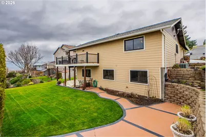 2111 View Ct, The Dalles, OR 97058 - Photo 4