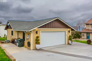 2111 View Ct, The Dalles, OR 97058 - Photo 6