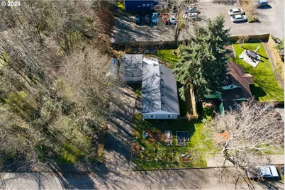 2310 SW Dolph Ct, Portland, OR 97219 - Photo 34