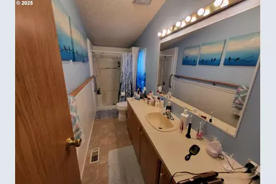 18485 SW Pacific Dr #85, Tualatin, OR 97062 - Photo 16