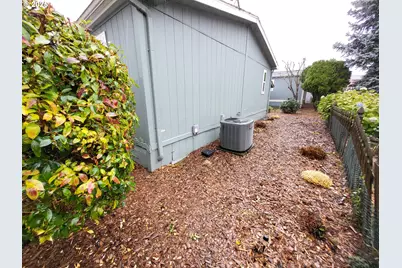 18485 SW Pacific Dr #85, Tualatin, OR 97062 - Photo 4