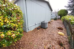 18485 SW Pacific Dr, Tualatin, OR 97062 - Photo 4