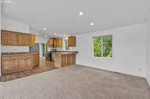 1920 Grade St, Kelso, WA 98626 - Photo 10