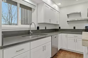 4 Touchstone, Lake Oswego, OR 97035 - Photo 12