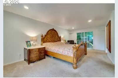 3972 Calaroga Dr, West Linn, OR 97068 - Photo 14