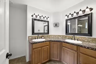 3972 Calaroga Dr, West Linn, OR 97068 - Photo 18