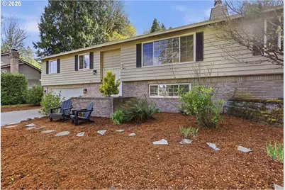3972 Calaroga Dr, West Linn, OR 97068 - Photo 2