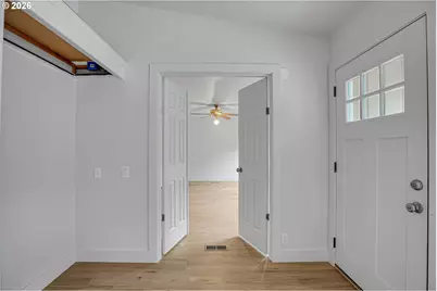 625 SW 9th St #2, Dundee, OR 97115 - Photo 6