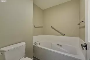 1524 NE Greensword Dr, Hillsboro, OR 97124 - Photo 20