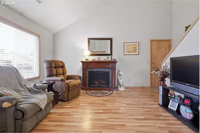 1202 NW 136th St, Vancouver, WA 98685 - Photo 4