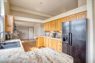 501 E Collins St, Goldendale, WA 98620 - Photo 6