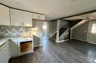 2056 NE Oswego Ave, Roseburg, OR 97470 - Photo 6