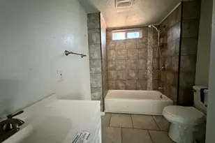 2056 NE Oswego Ave, Roseburg, OR 97470 - Photo 18