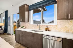 11651 SW Hayrick Ter, Beaverton, OR 97007 - Photo 8