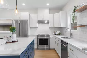 4323 SE Alder St, Portland, OR 97215 - Photo 8