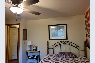 1523 NW Thompson Way, Grants Pass, OR 97526 - Photo 22