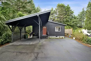 1600 Rhododendron Dr, Florence, OR 97439 - Photo 4