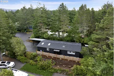 1600 Rhododendron Dr #150, Florence, OR 97439 - Photo 2