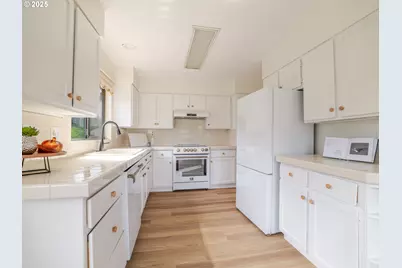 23 Skyline Ave, Astoria, OR 97103 - Photo 16