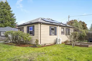 4920 NE 78th Pl, Portland, OR 97218 - Photo 4