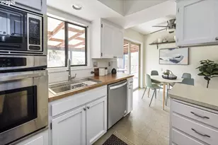 4920 NE 78th Pl, Portland, OR 97218 - Photo 16