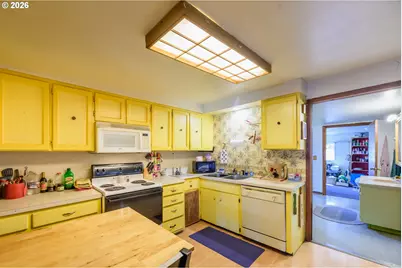 2167 Jackie Ave, Roseburg, OR 97471 - Photo 18