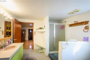 2167 Jackie Ave, Roseburg, OR 97471 - Photo 6