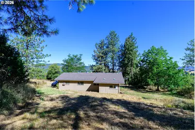 2167 Jackie Ave, Roseburg, OR 97471 - Photo 8