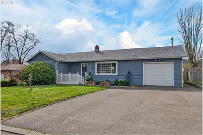 3058 NE Follett St, Roseburg, OR 97470 - Photo 2