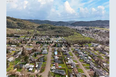 3058 NE Follett St, Roseburg, OR 97470 - Photo 36