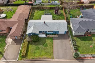 3058 NE Follett St, Roseburg, OR 97470 - Photo 30