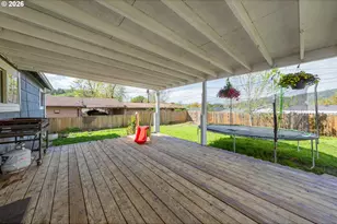 3058 NE Follett St, Roseburg, OR 97470 - Photo 22