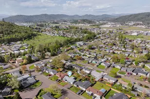 3058 NE Follett St, Roseburg, OR 97470 - Photo 36