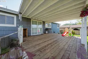 3058 NE Follett St, Roseburg, OR 97470 - Photo 24