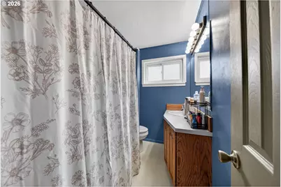 3058 NE Follett St, Roseburg, OR 97470 - Photo 20