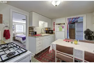 2618 E 27th St, Vancouver, WA 98661 - Photo 4