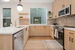 4029 SE Tibbetts St, Portland, OR 97202 - Photo 6