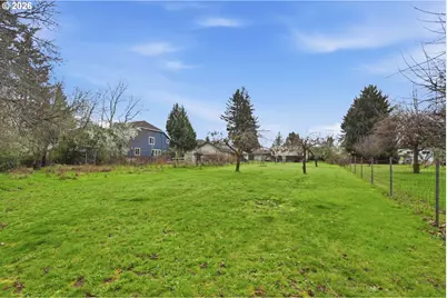 7059 NE Quatama St, Hillsboro, OR 97124 - Photo 40