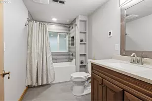 7059 NE Quatama St, Hillsboro, OR 97124 - Photo 28