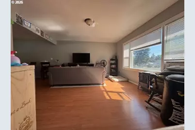 911 Division Ave, La Grande, OR 97850 - Photo 6