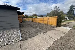 911 Division Ave, La Grande, OR 97850 - Photo 36