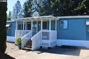 130 NW Stephanie Ct, Winston, OR 97496 - Photo 1