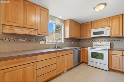 21251 SW Augusta St, Aloha, OR 97003 - Photo 14