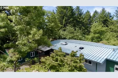 17812 Aqua Vista Ln, Brookings, OR 97415 - Photo 2