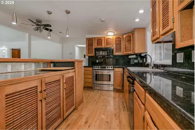 1755 E 43rd Ave, Eugene, OR 97405 - Photo 16