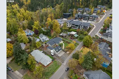 1755 E 43rd Ave, Eugene, OR 97405 - Photo 2