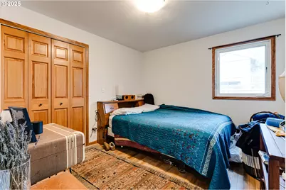 1410 Lake Dr, Eugene, OR 97404 - Photo 10