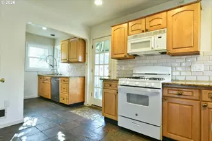 4405 NE Cesar E Chavez Blvd, Portland, OR 97211 - Photo 10