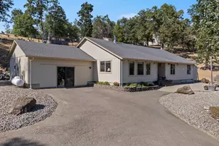 941 Colonial Rd, Roseburg, OR 97471 - Photo 38